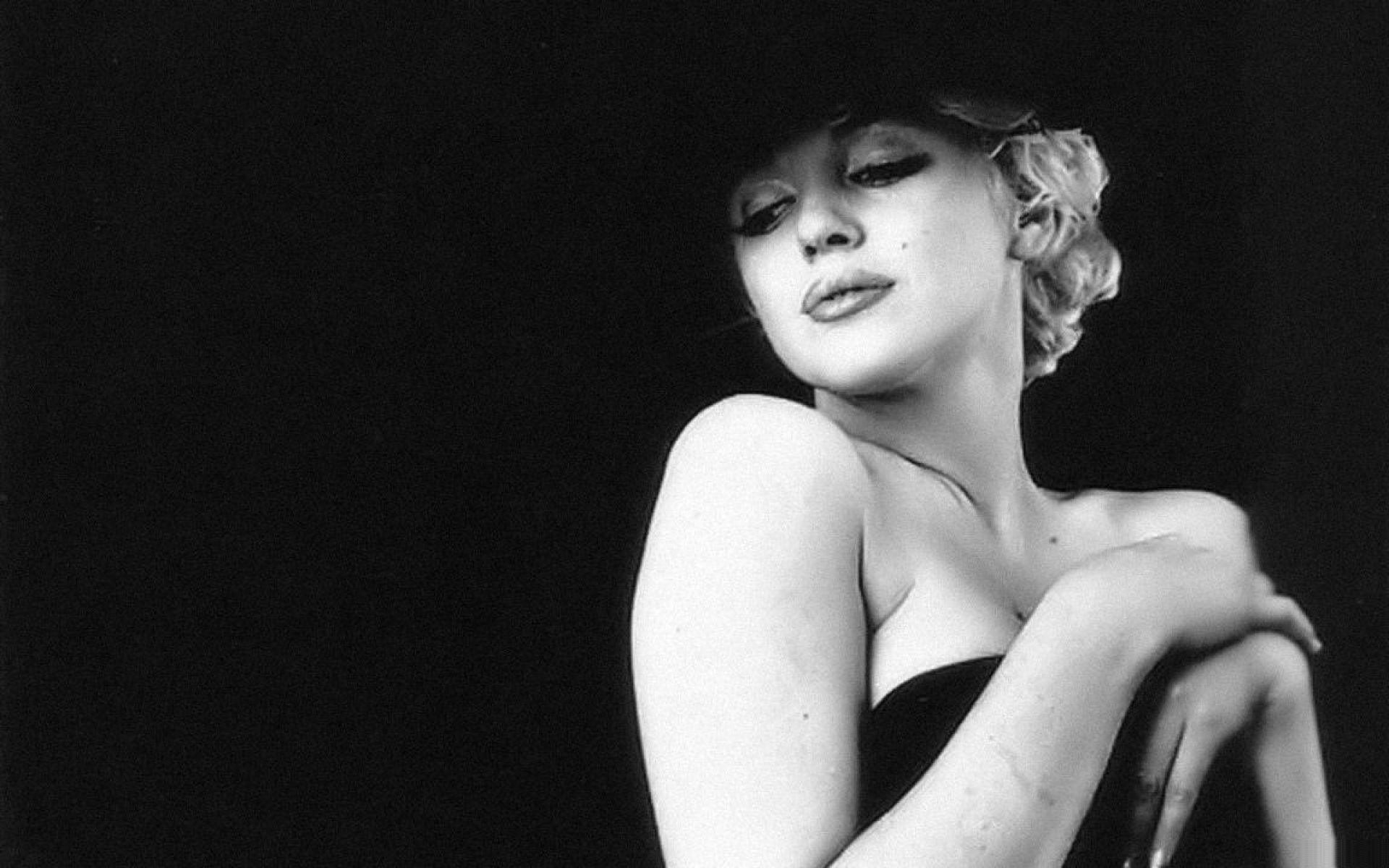 Marilyn Monroe Wallpaper Black And White 14907 Full HD Wallpaper
