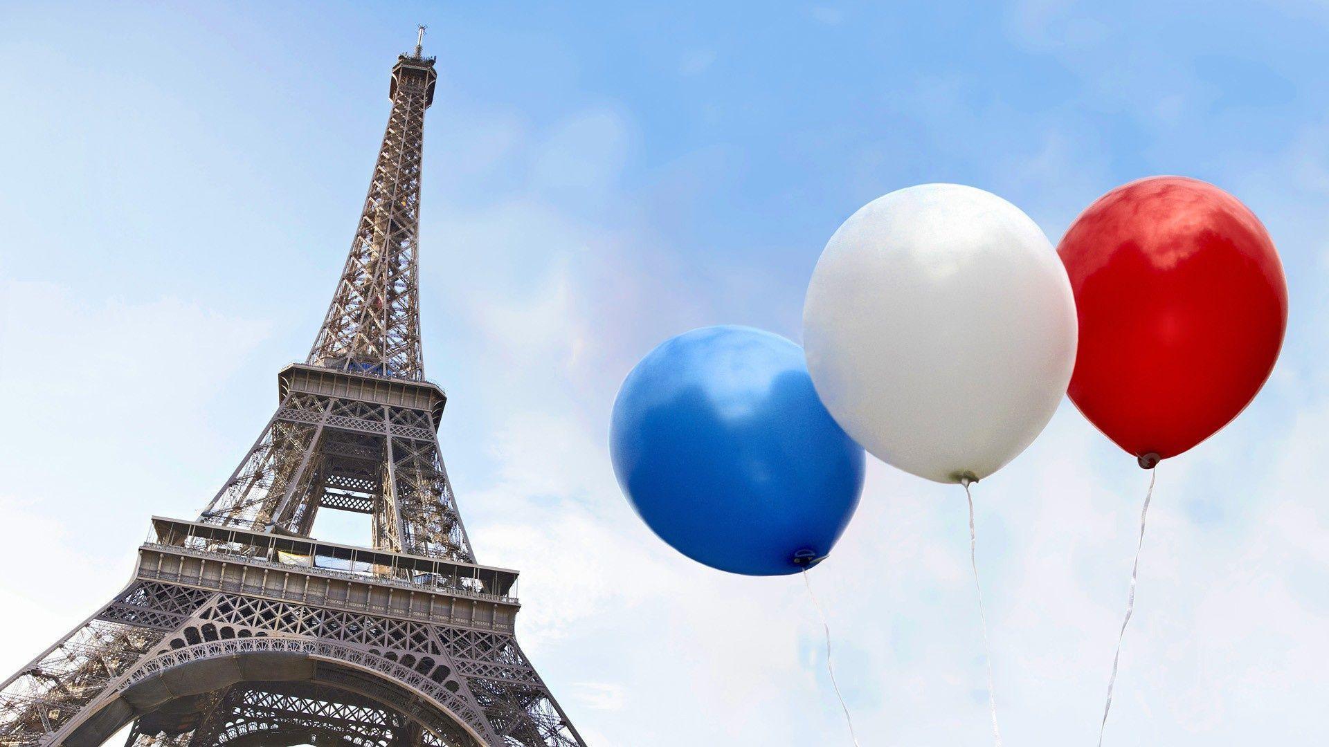 Building and City: Cute Eiffel Tower And Baloons Background