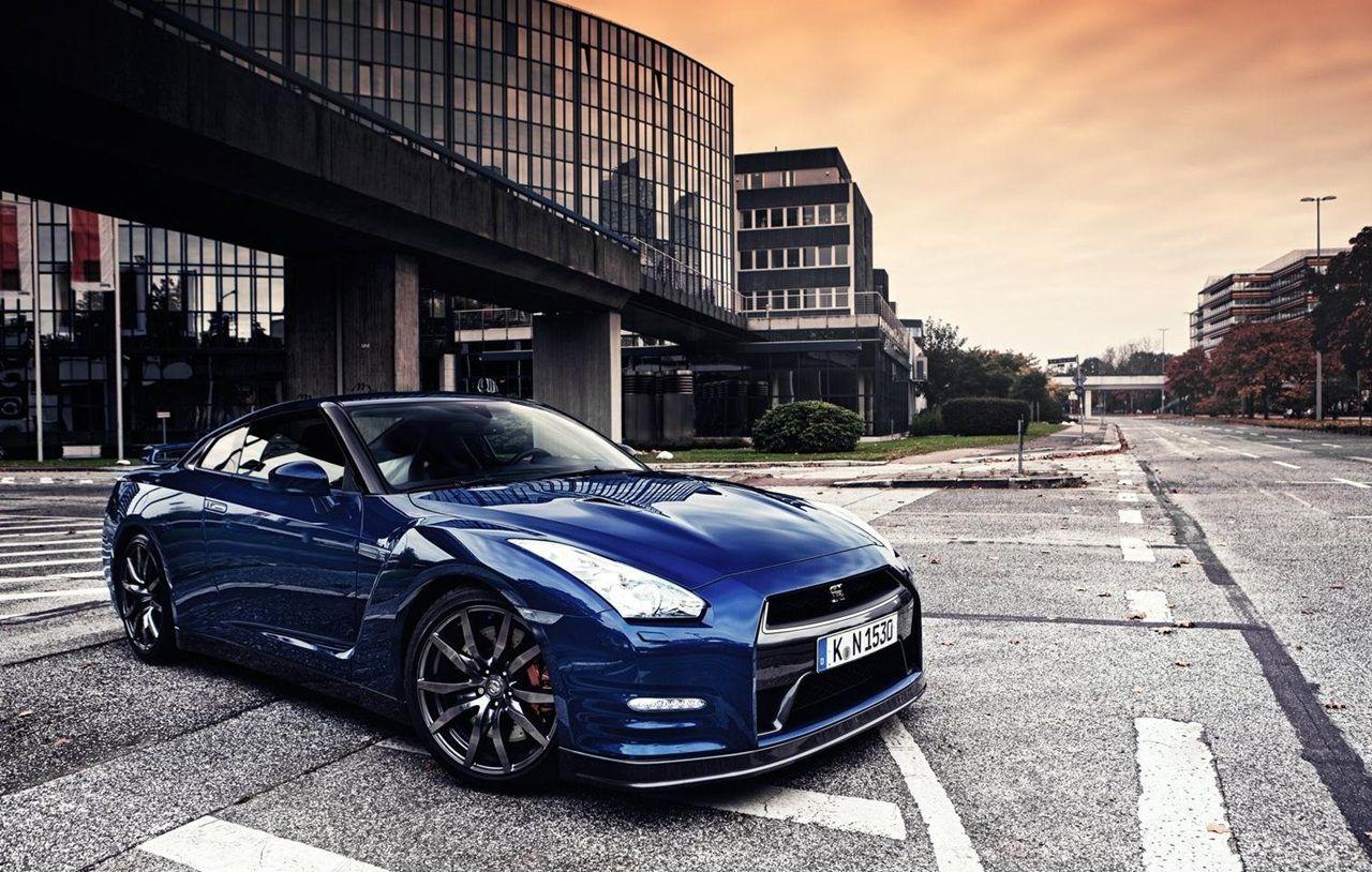 Nissan GT R Wallpaper Front