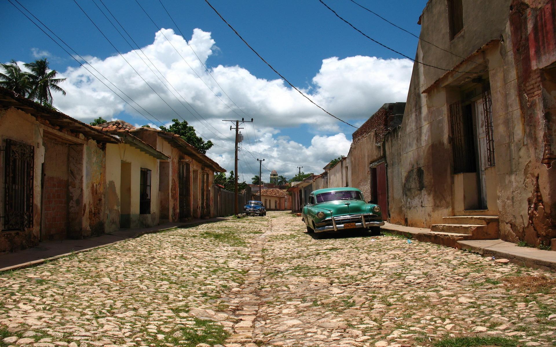 Old Cars On A Street In A Cuban Town Wallpaper 1920x1200 px Free