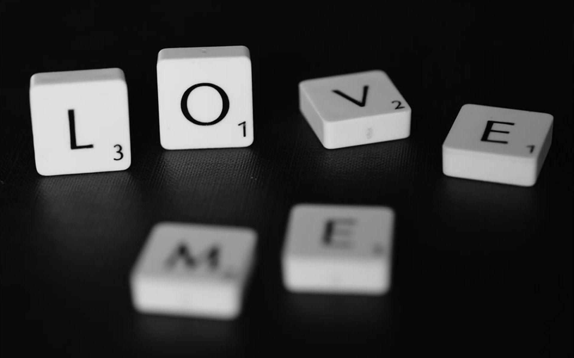 Love Me Scrabble Word Game Photo HD Wallpaper For Desktop