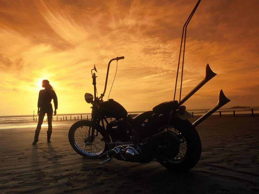 Biker Beach Wallpaper and Picture Items