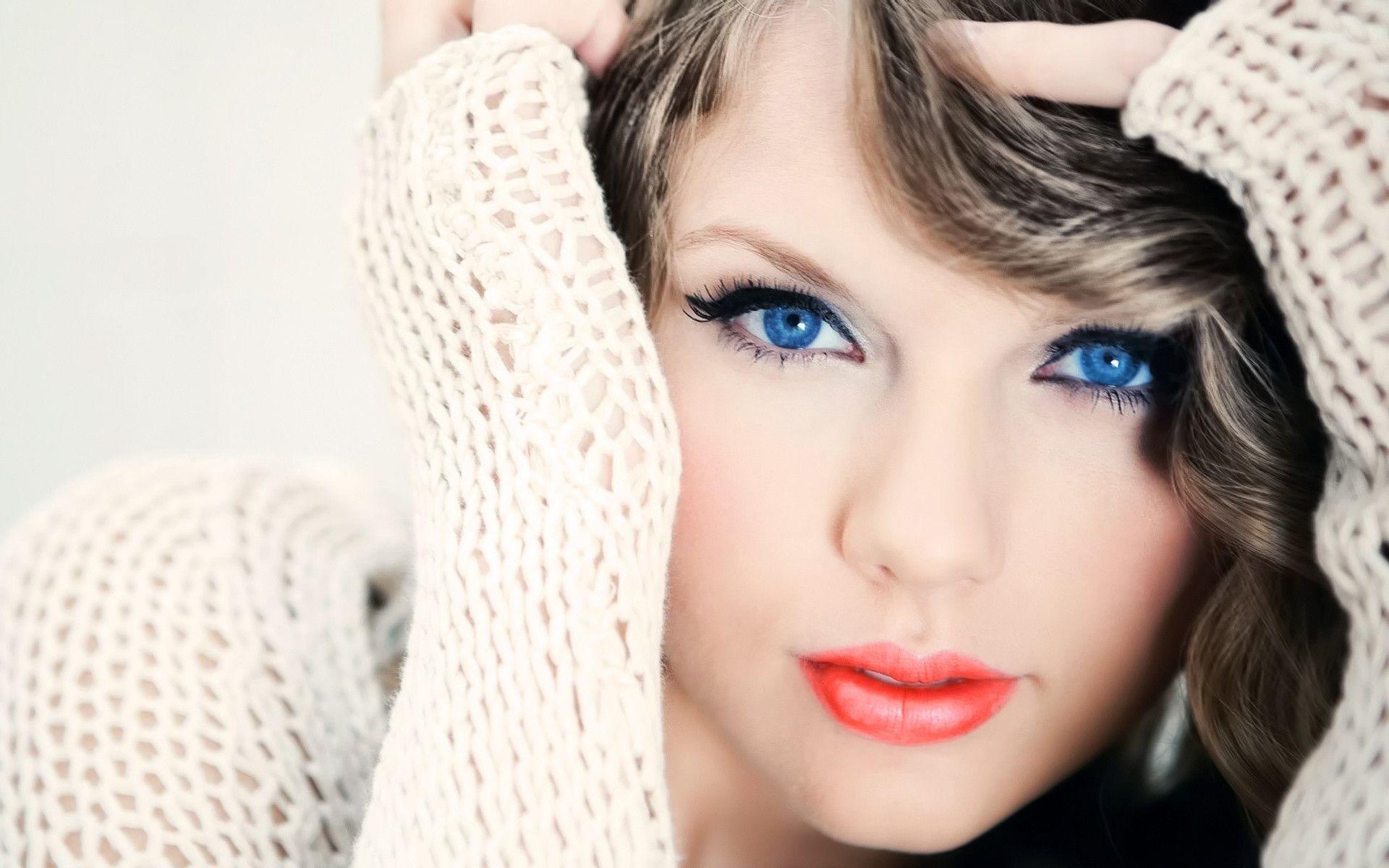 Taylor Swift 2012 Wallpaper