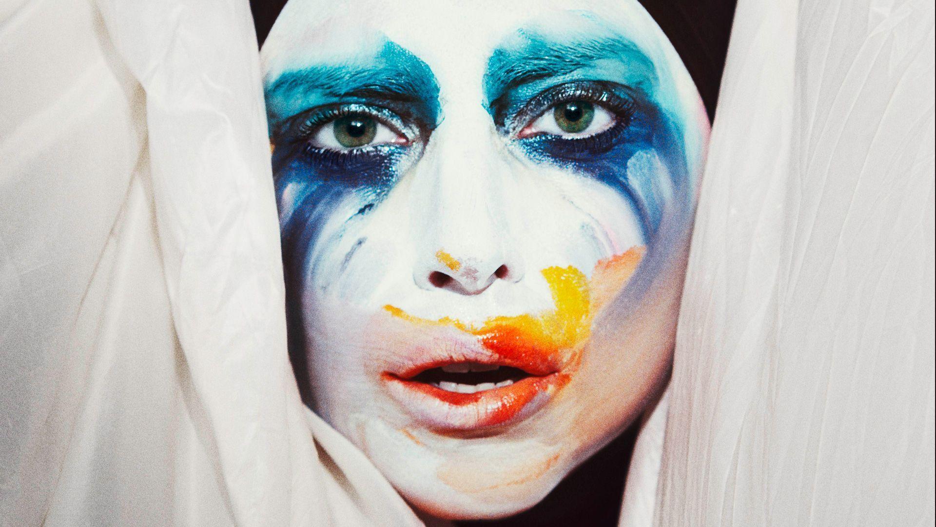 Lady Gaga desktop wallpaper 14
