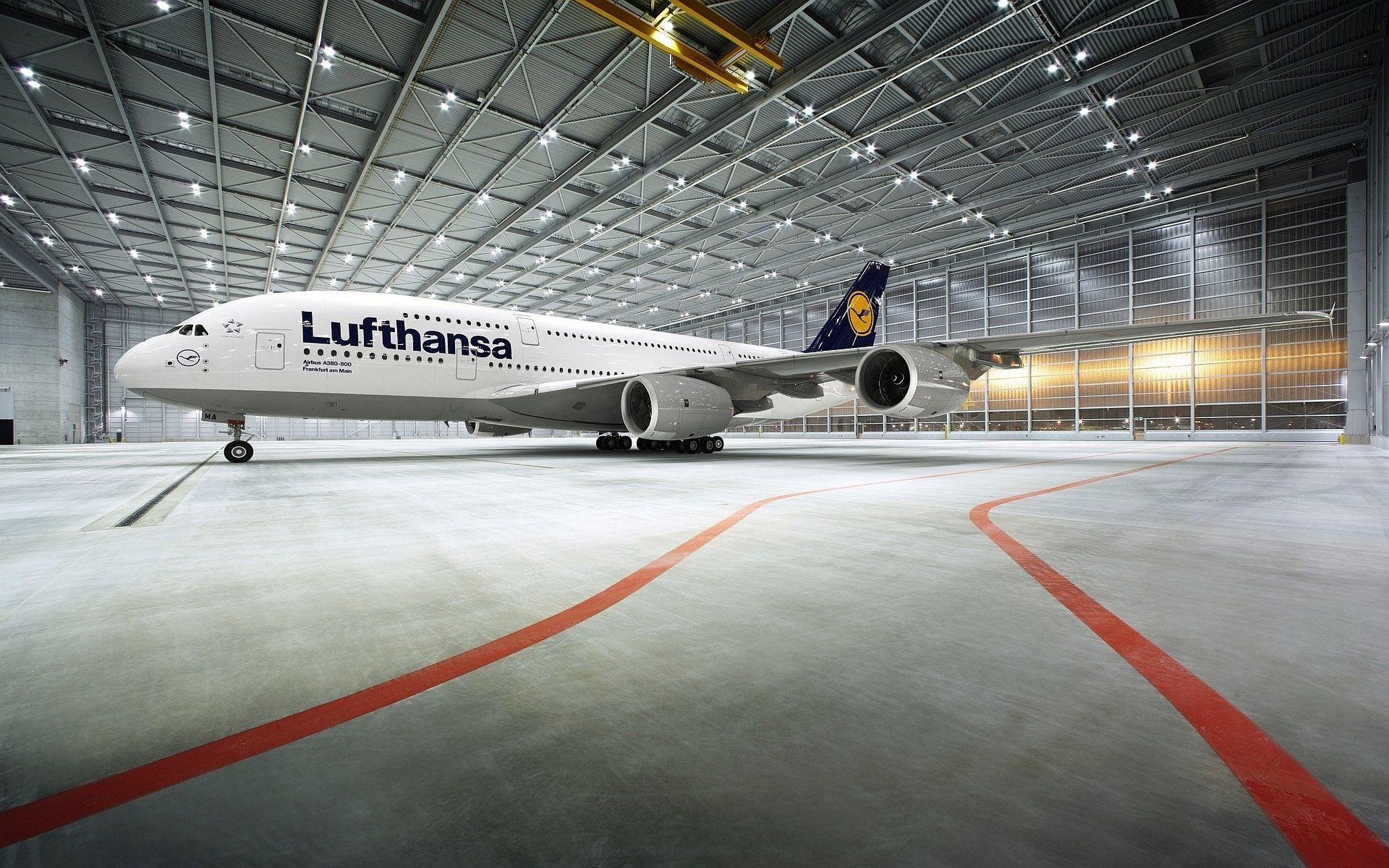 A380 800 Lufthansa Wallpaper