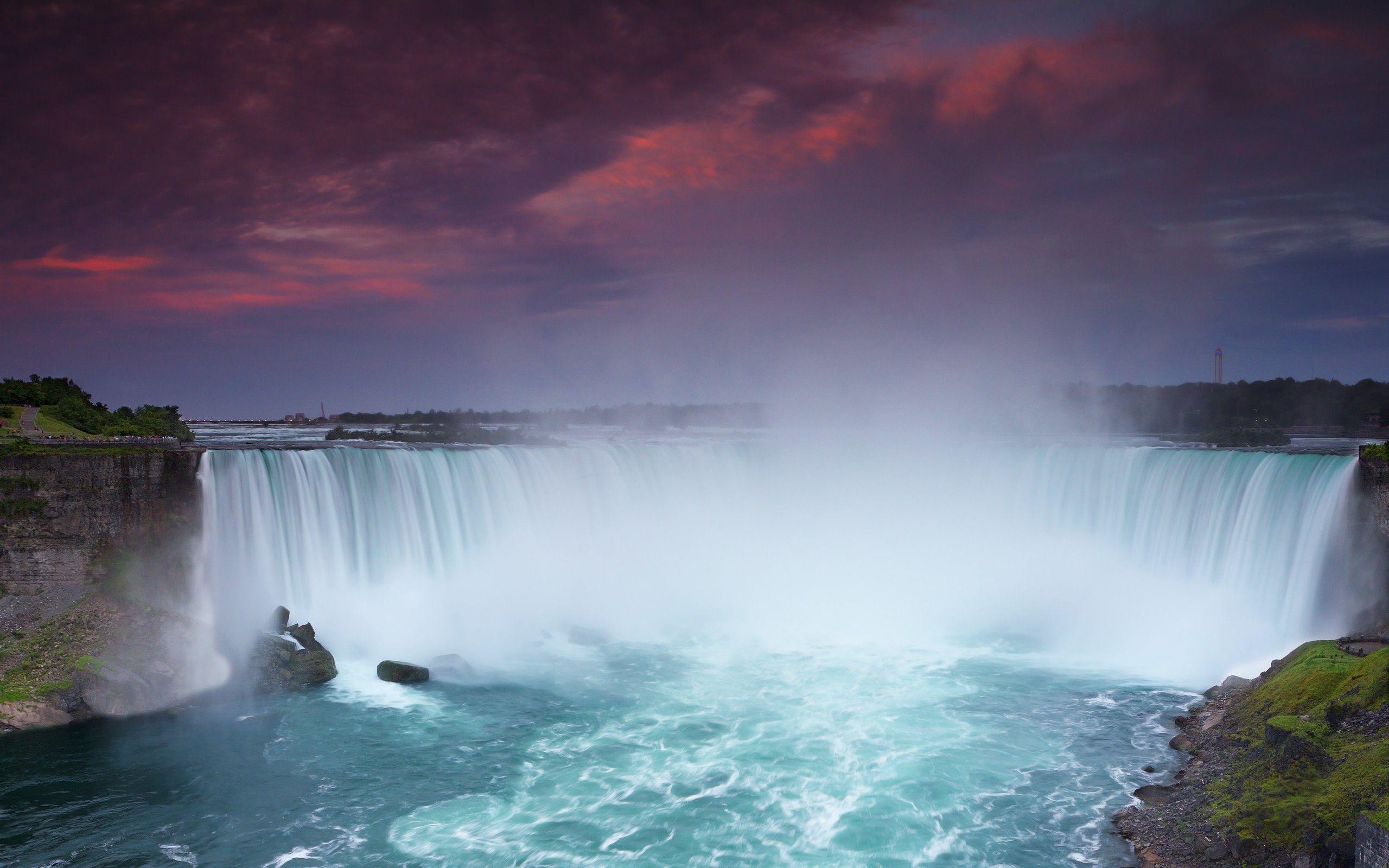 Beautiful Purple Color Niagara Falls The Night