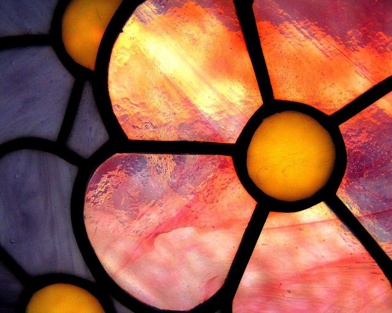Free stained glass patterns, stained glass wallpaper, links