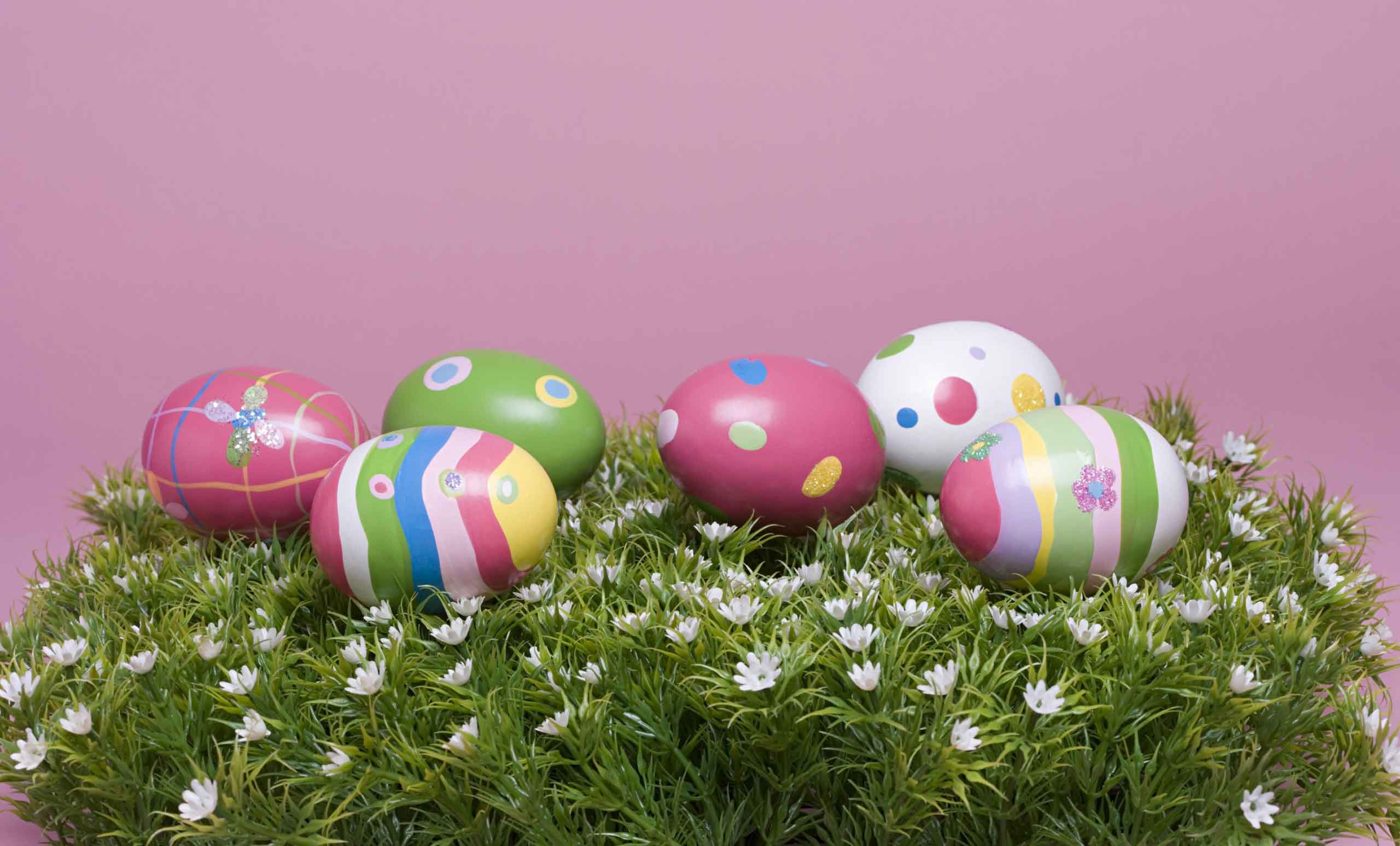 Free Wallpaper arrangement Easter eggs wallpaper