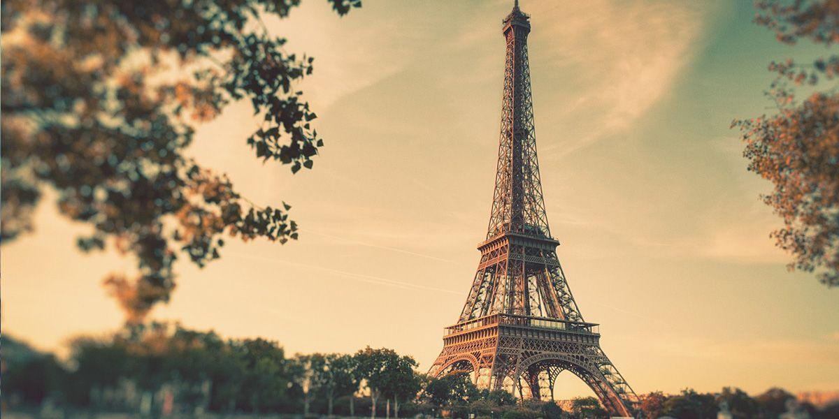Eiffel Tower Twitter Cover & Twitter Background