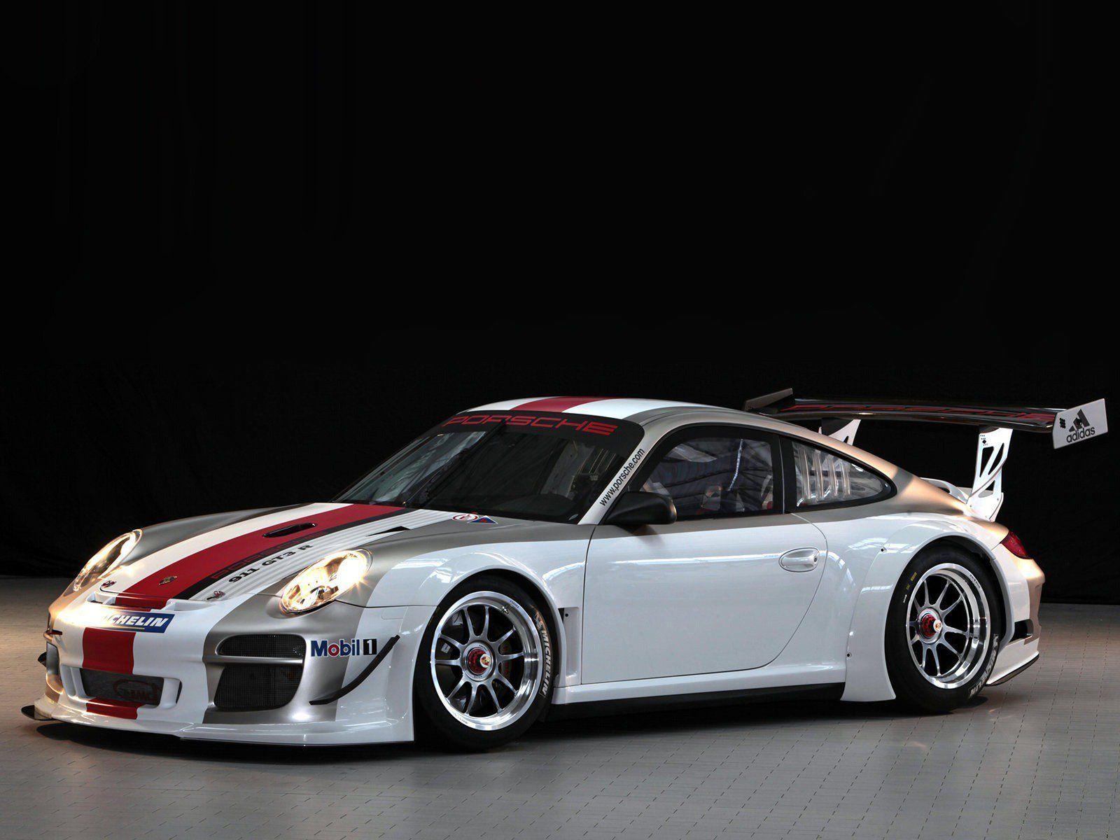 White Porsche 911 GT3 R Wallpaper