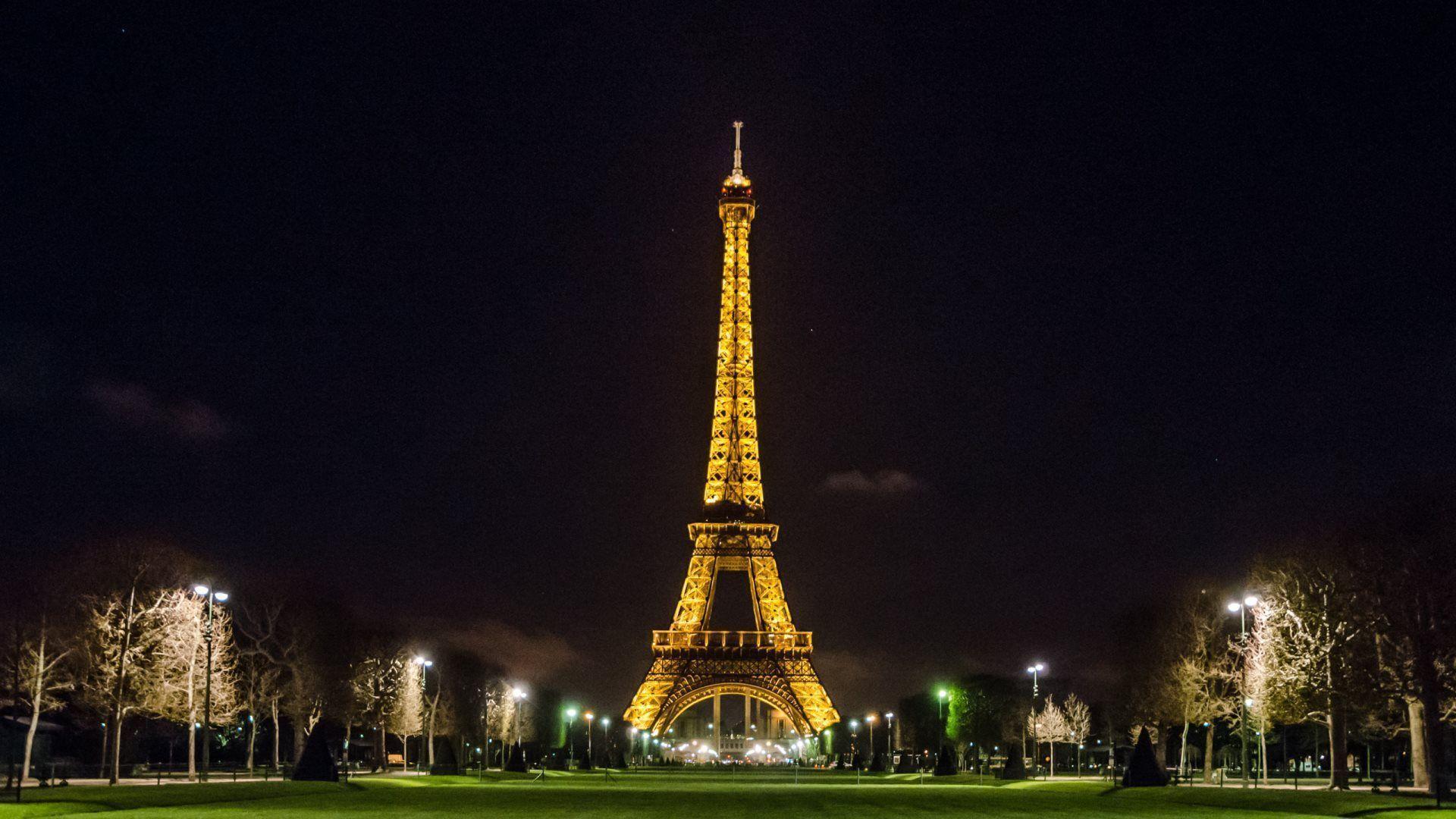 Paris At Night, Tour Eiffel Wallpaper