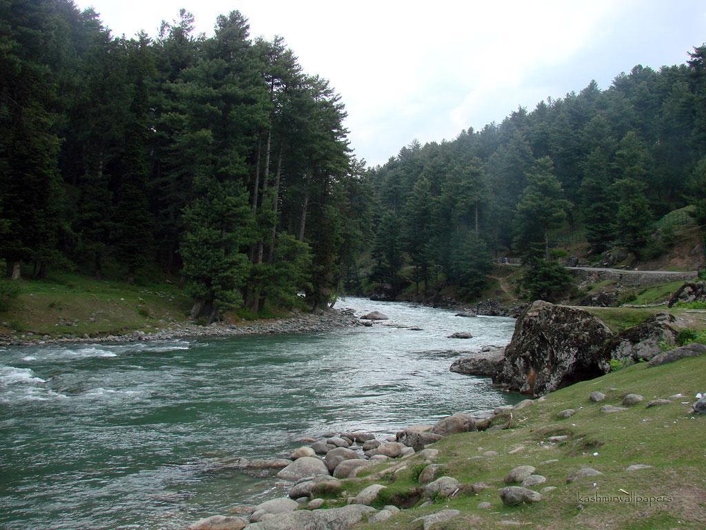 Free River Kashmir Wallpaper Download The 1024x768PX Wallpaper