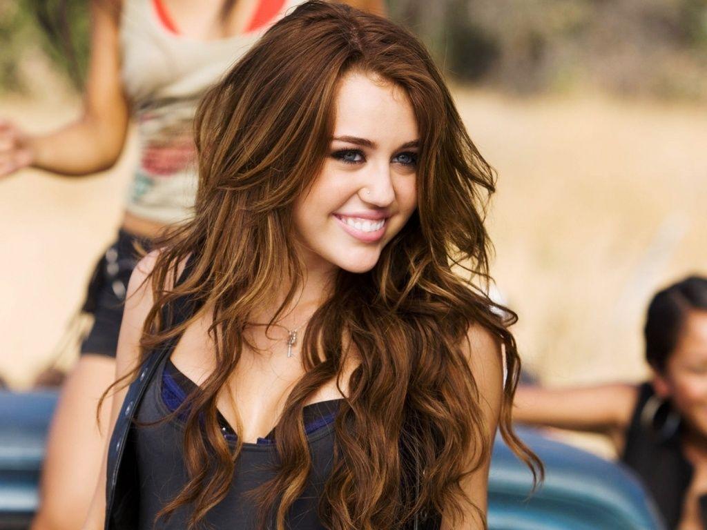 Miley Cyrus Party in the USA Wallpaper
