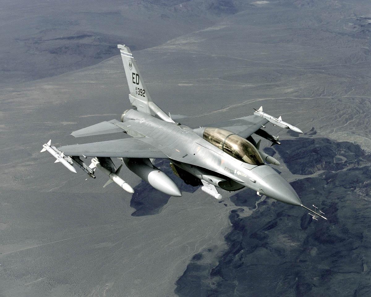 F 16 military airplane free desktop background wallpaper image