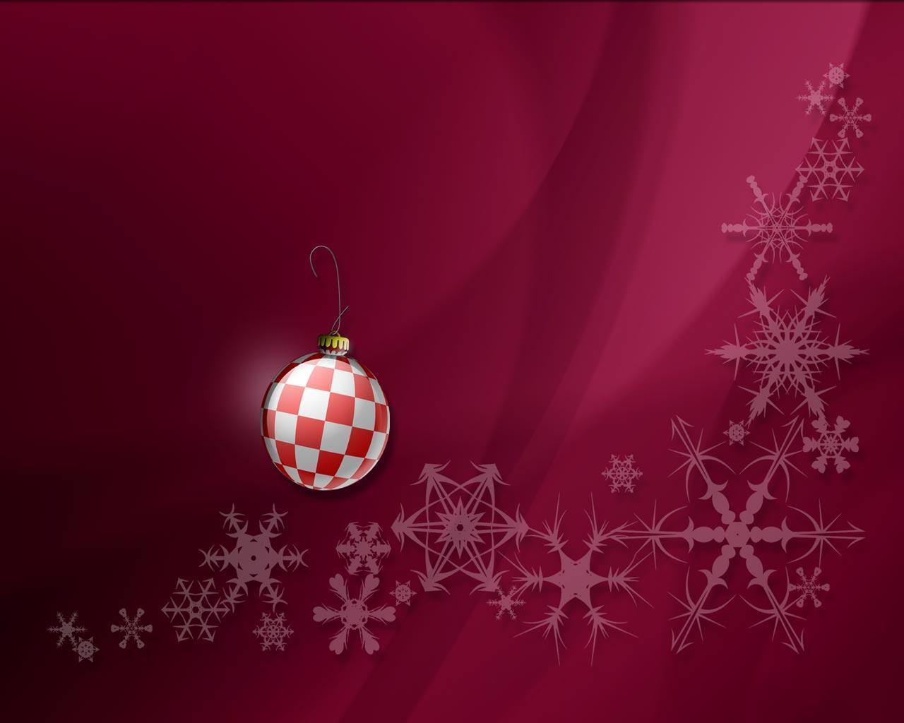 Free Holiday Desktop Wallpaper