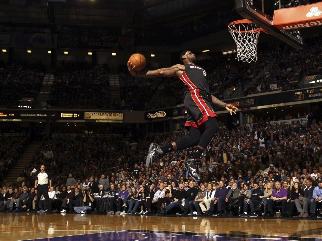 Miami Heat Wallpaper Lebron James Dunking Wallpaper Sport Picture