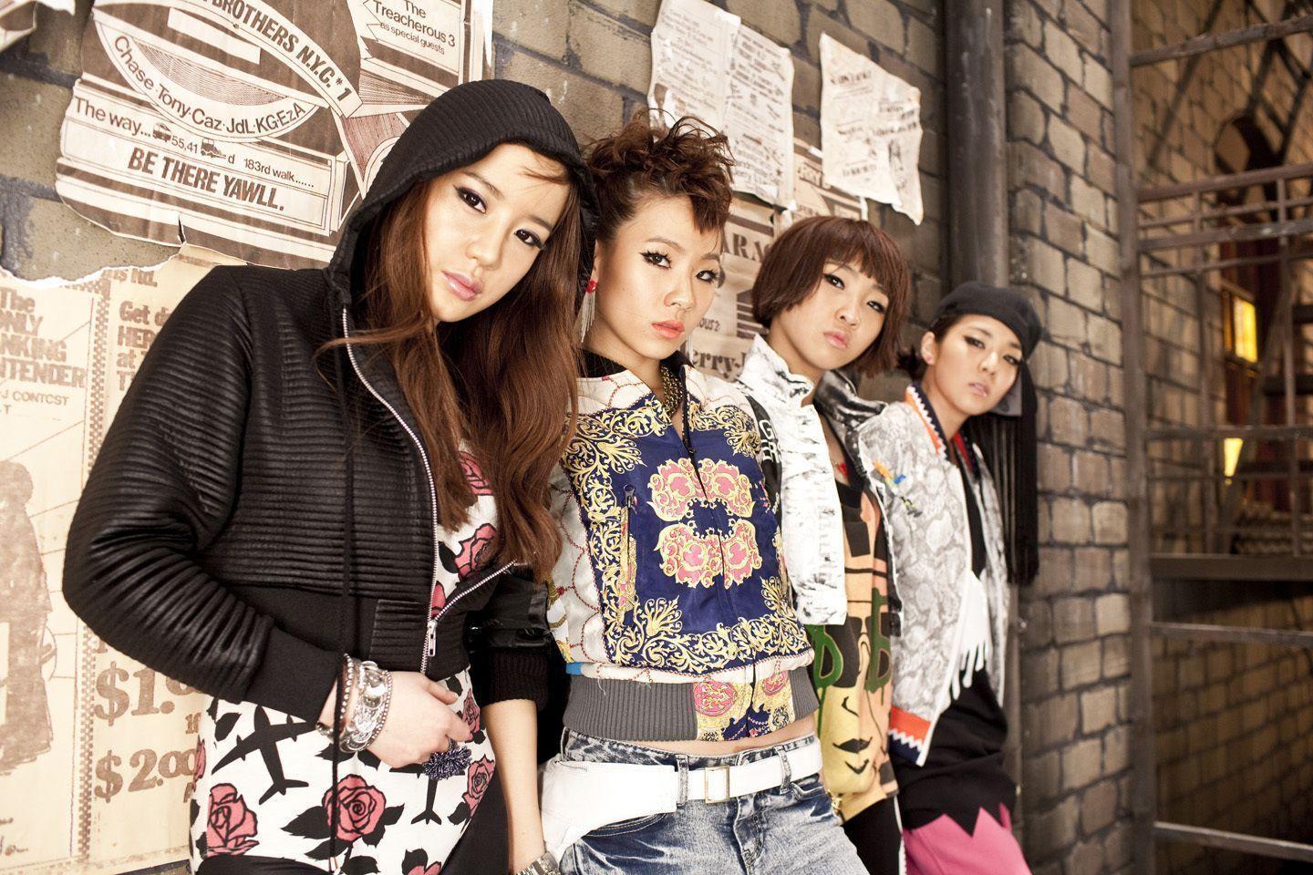 2NE1 Is The First K Pop Female Group To Reach 2 Million YouTube