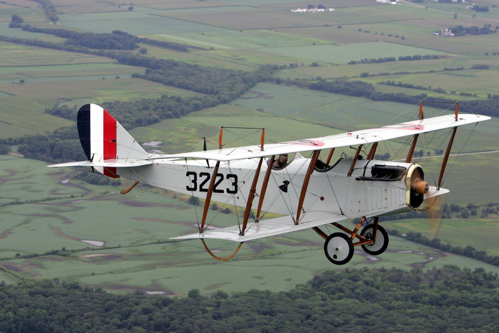 Download Free Vintage Aircraft In Air HD Wallpaper. HD Wallpaper