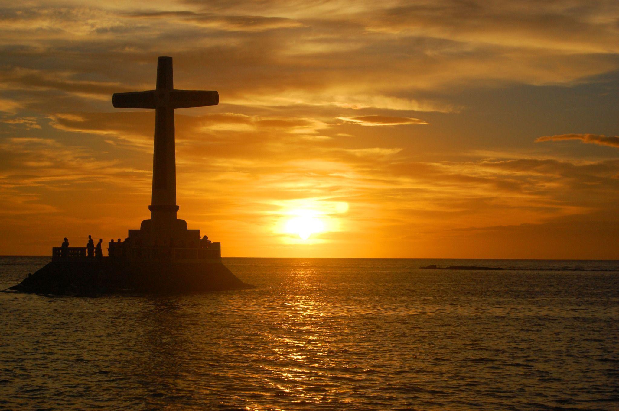 Free Cross At The Sea Picture Photo HD Wallpaper