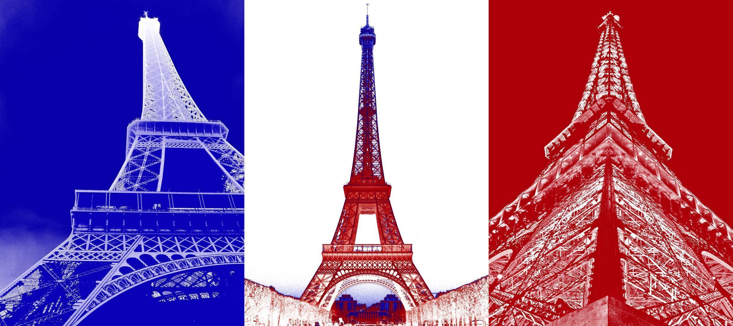 Eiffel Tower: French Flag