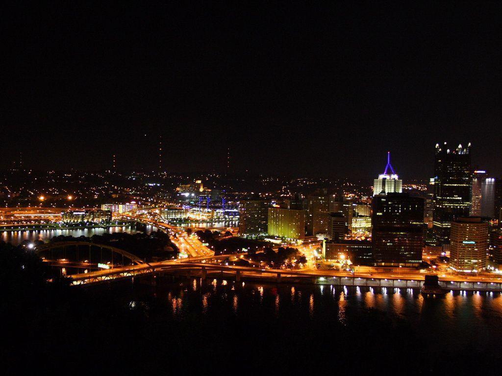 Nighttime view from Mount Washington in Pittsburgh Wallpaper