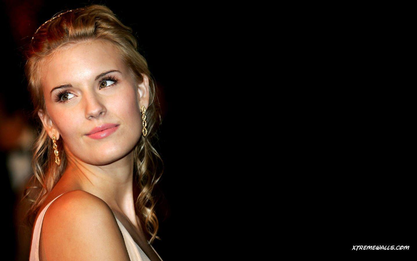 Maggie Grace 1440x900 Wallpaper (High Resolution Picture)