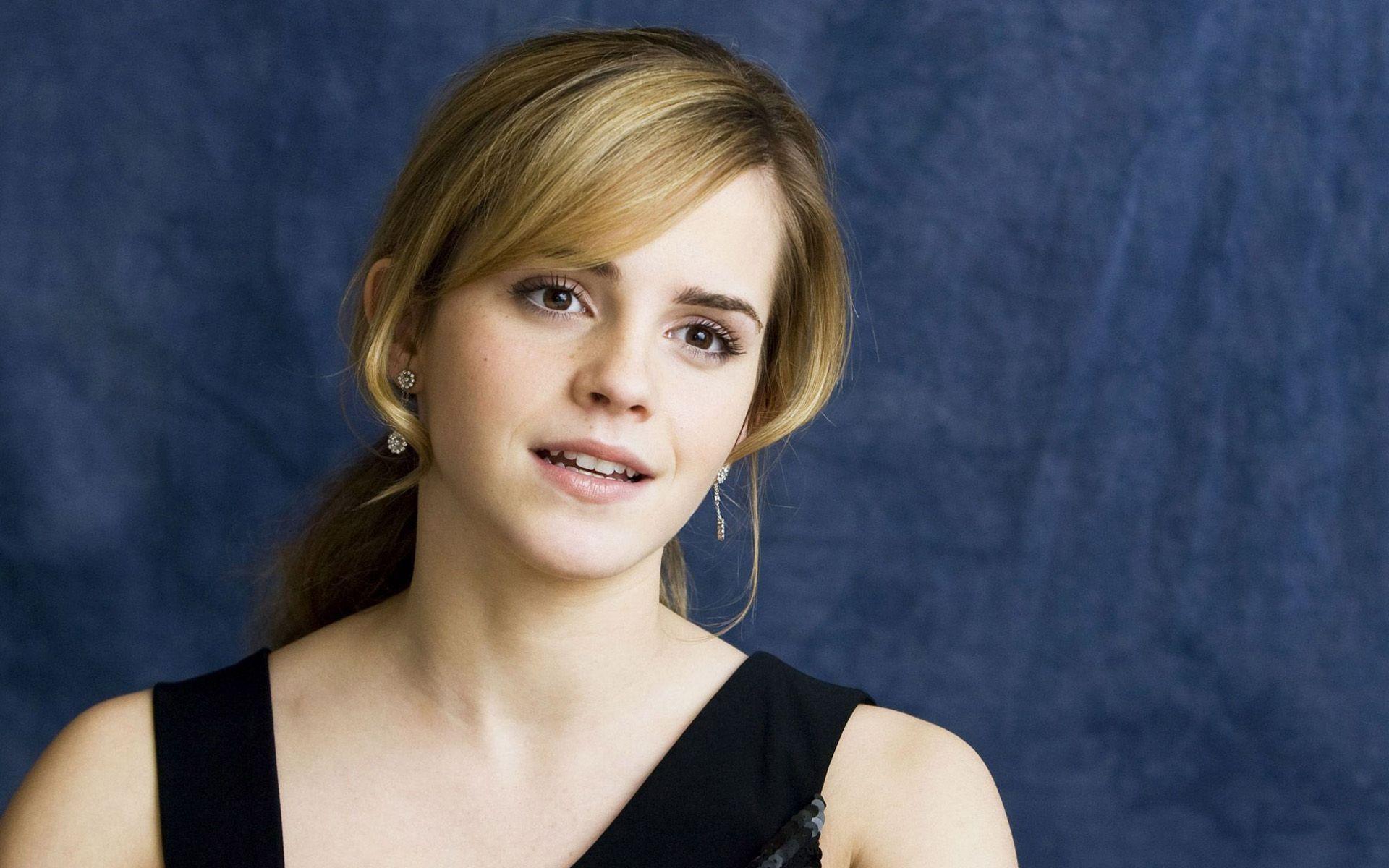 Emma Watson at Tale of Despereaux Wide Screen Wallpaper. HD