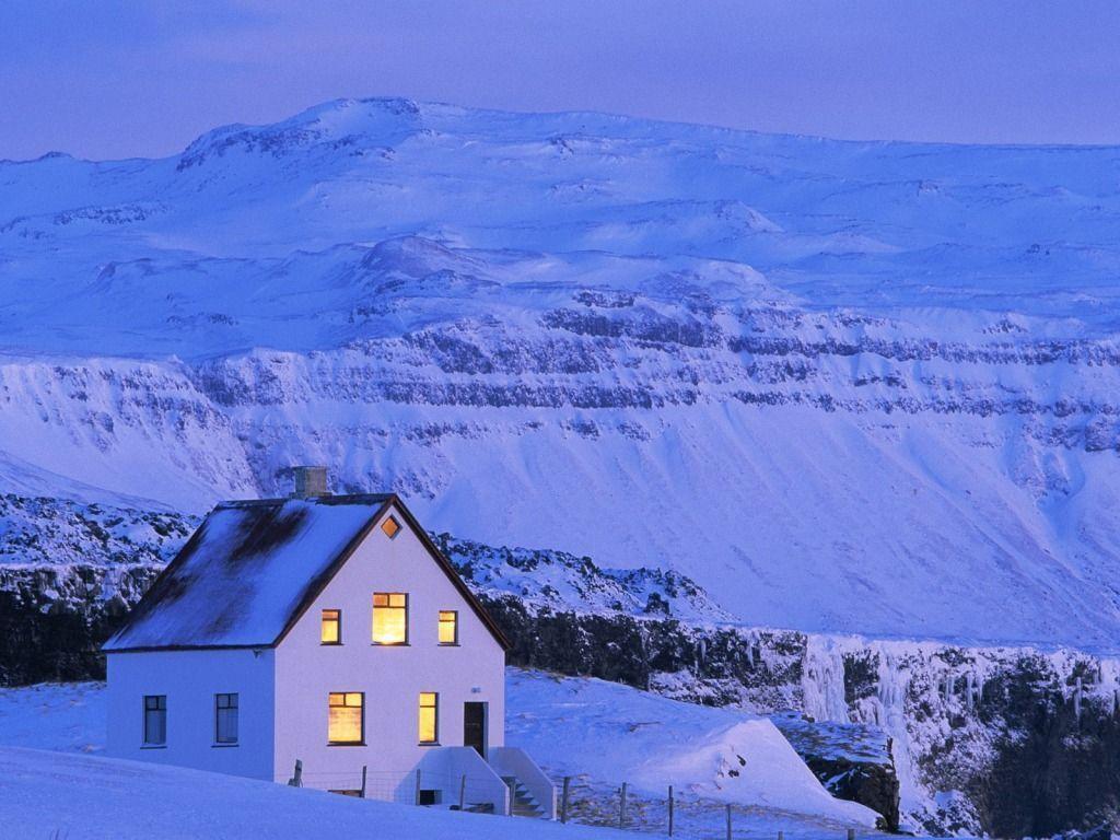 Cozy Mountain Home Wallpaper Winter Nature