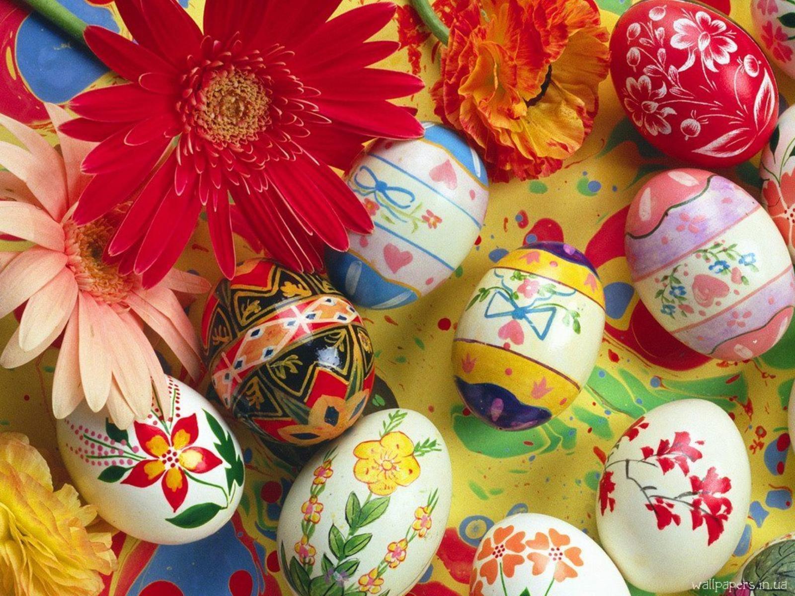 Easter eggs happy easter free desktop background wallpaper