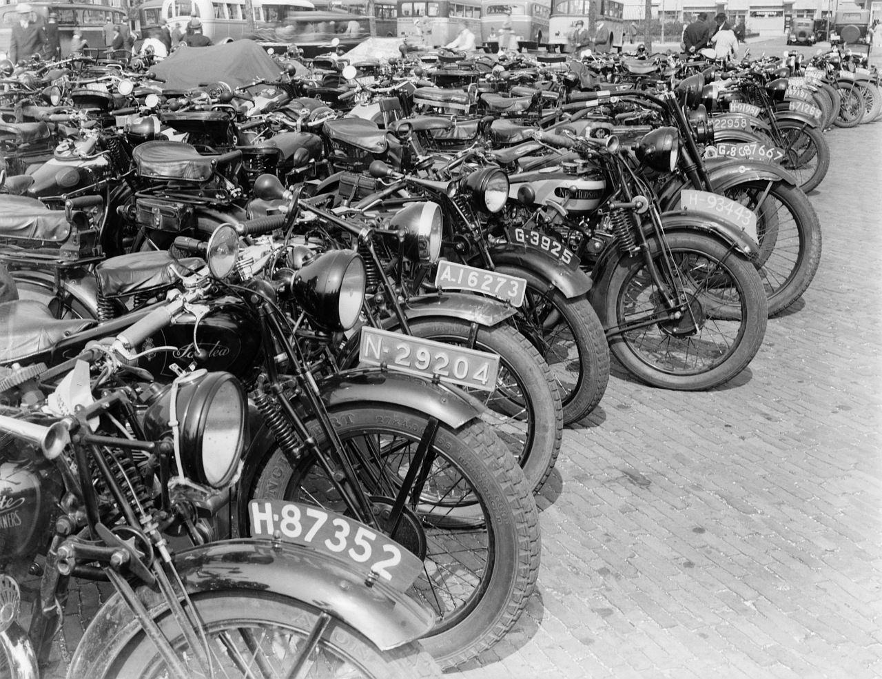 Vintage Motorcycles Classic. High Definition Wallpaper, High