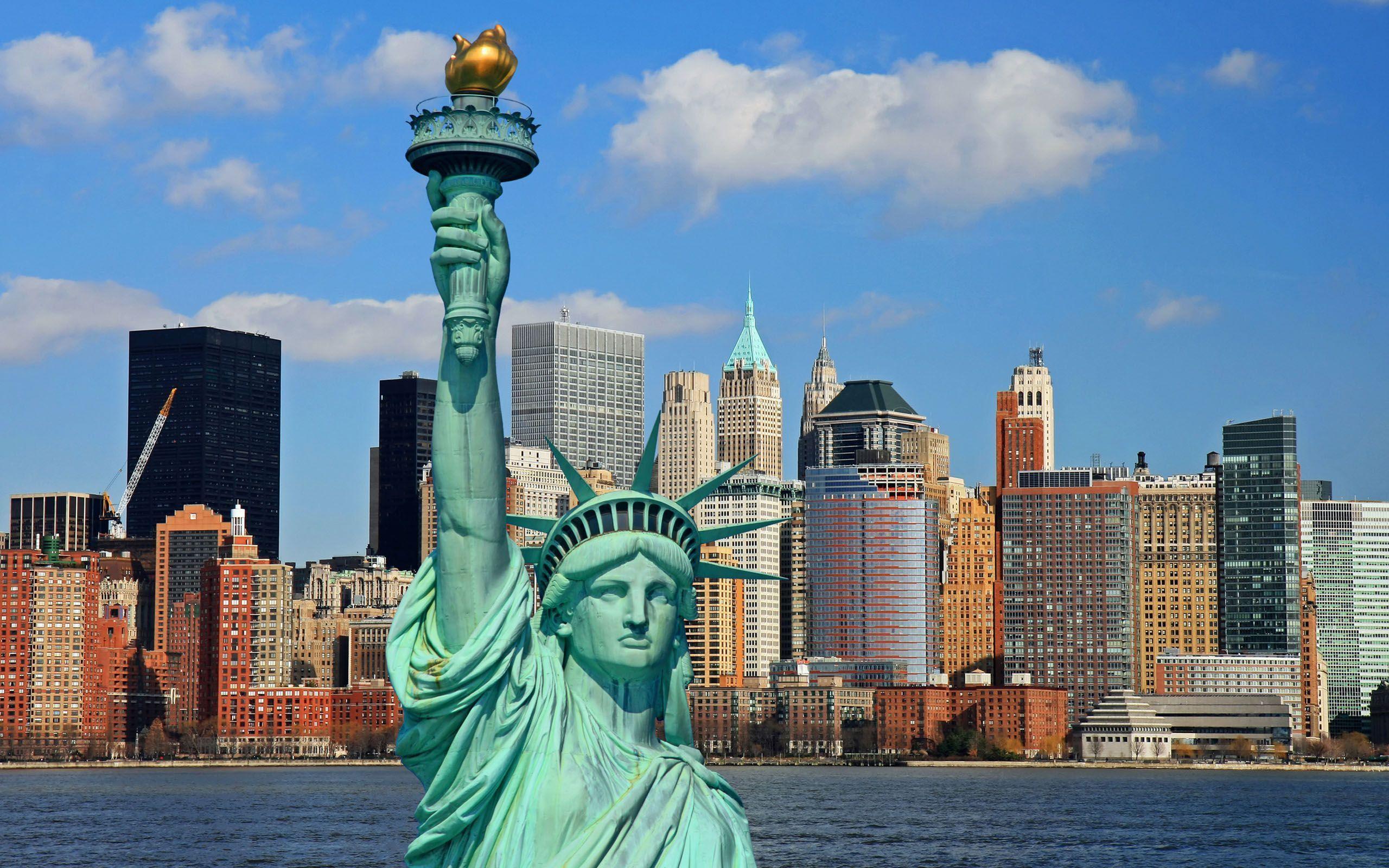 New York City Statue Of Liberty wallpaper
