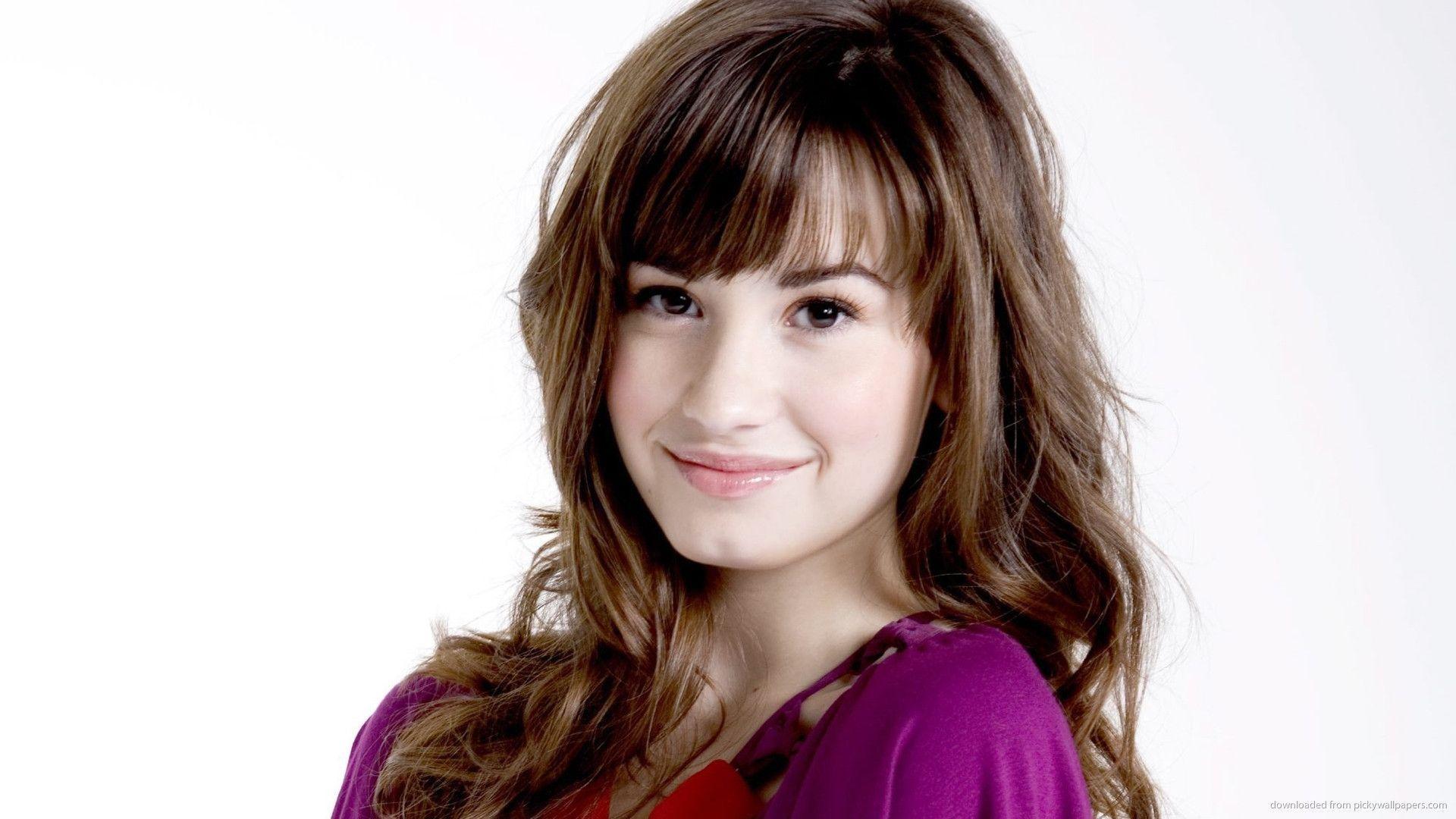 Cute Demi Lovato Wallpaper HD