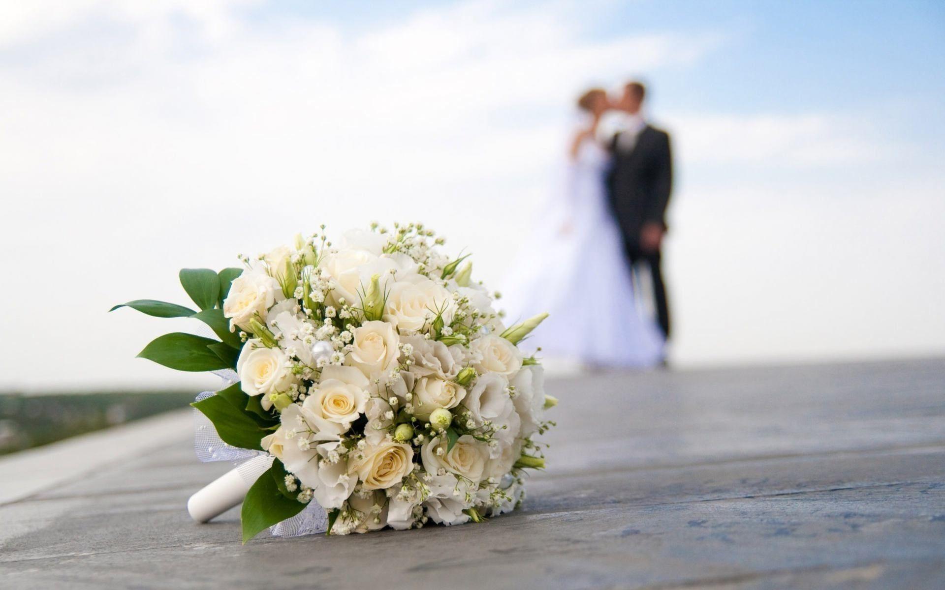 White Bundle Flower Wedding