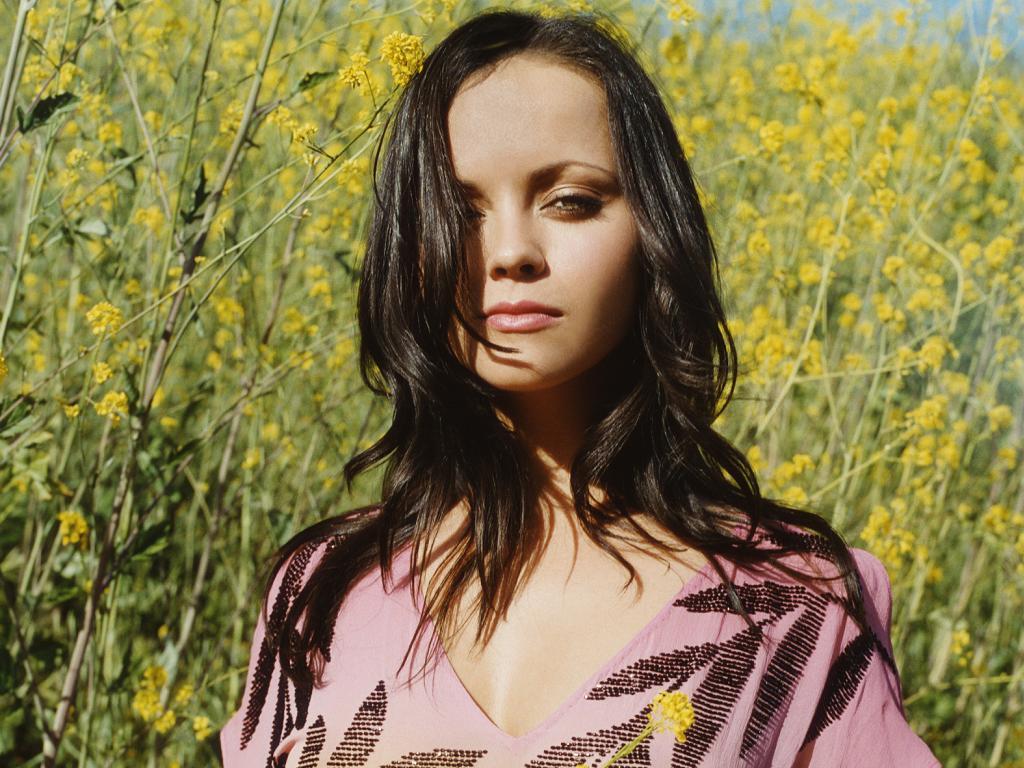 Christina Ricci Wallpapers - Wallpaper Cave