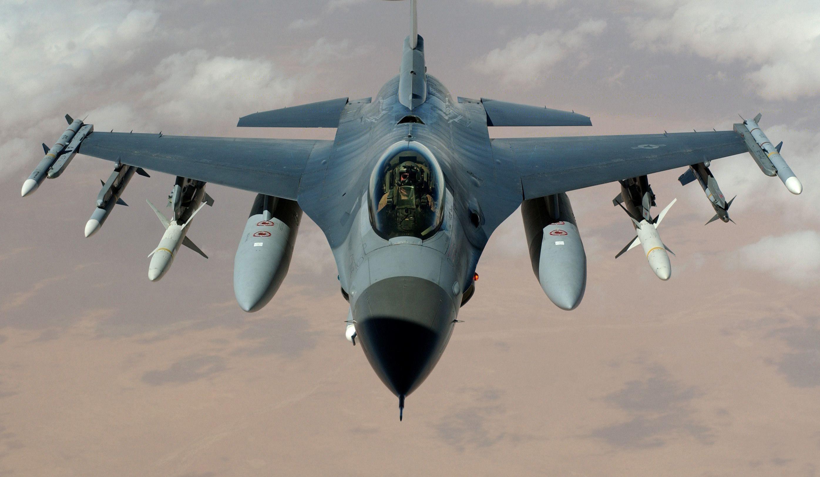 F 16 Jet Fighting Falcon Desktop Wallpaper