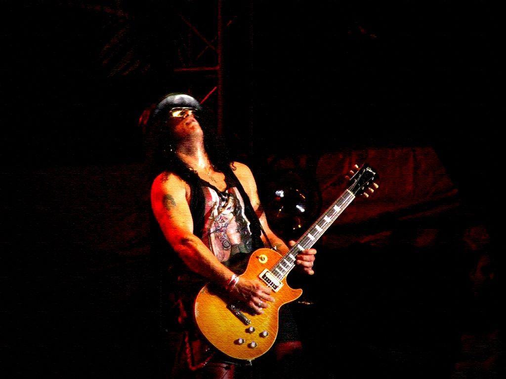 Slash Guitar Wallpaper