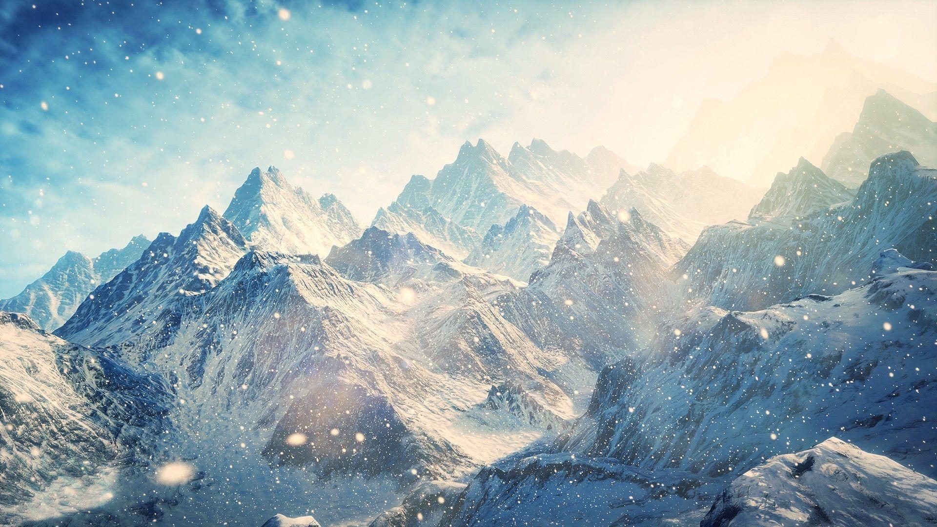 Snowy mountain peaks Wallpaper #