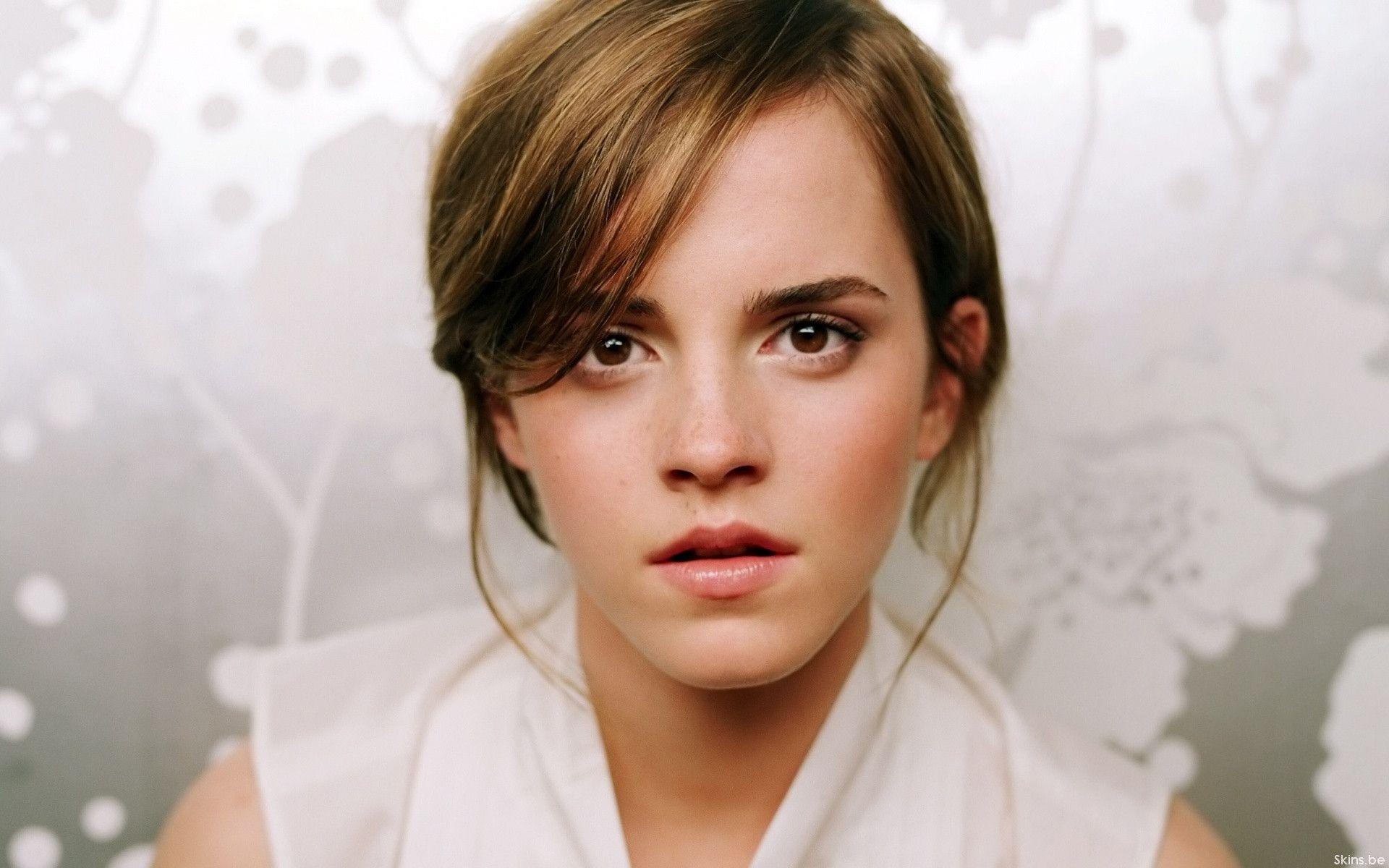Emma Watson Wallpapers Collection For Free Download