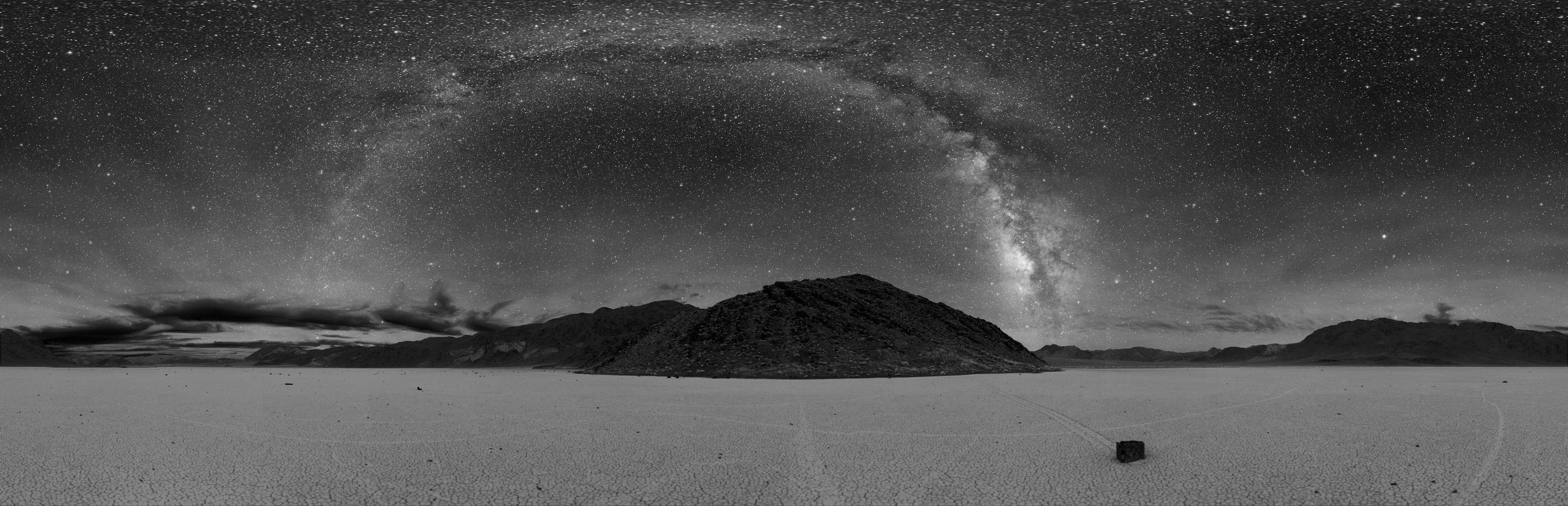 Lonely Yet Beautiful Death Valley Landscapes (40 PICS)