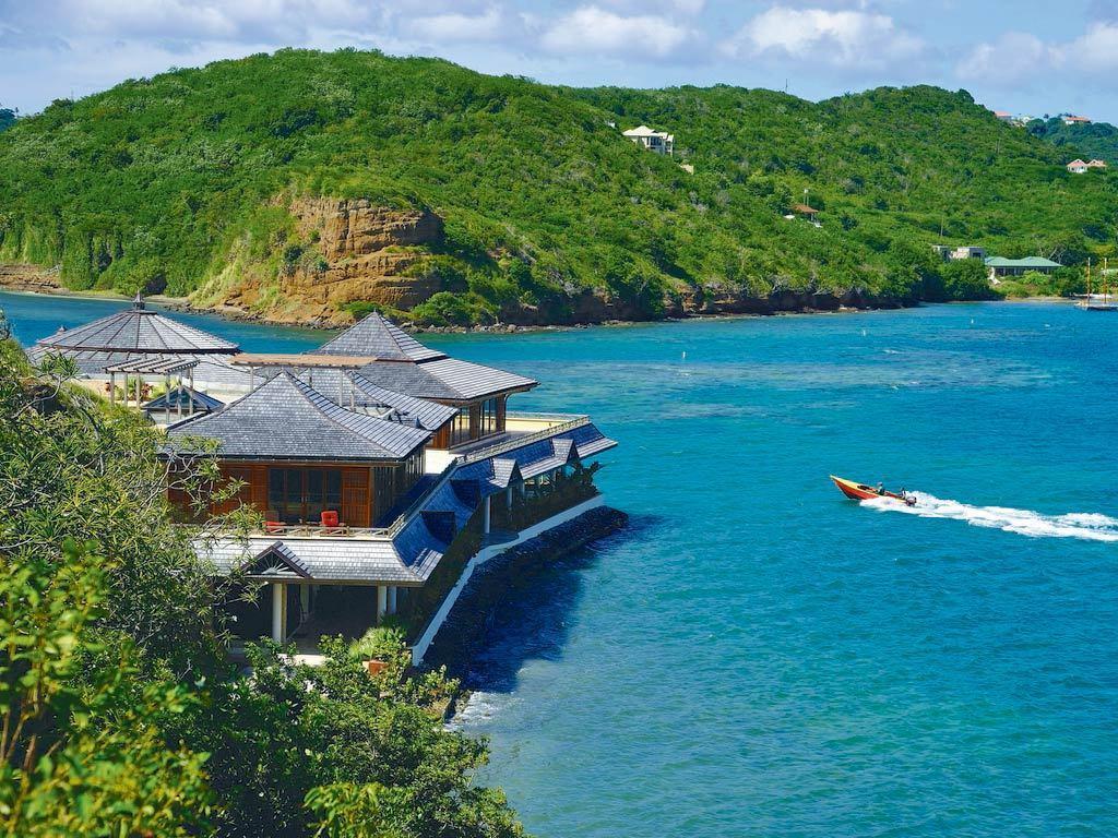 For rent: 25 bedroom luxury vacation rental in Grenada, St
