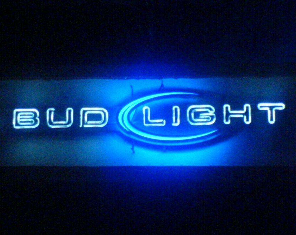 Budlight Wallpaper and Picture Items