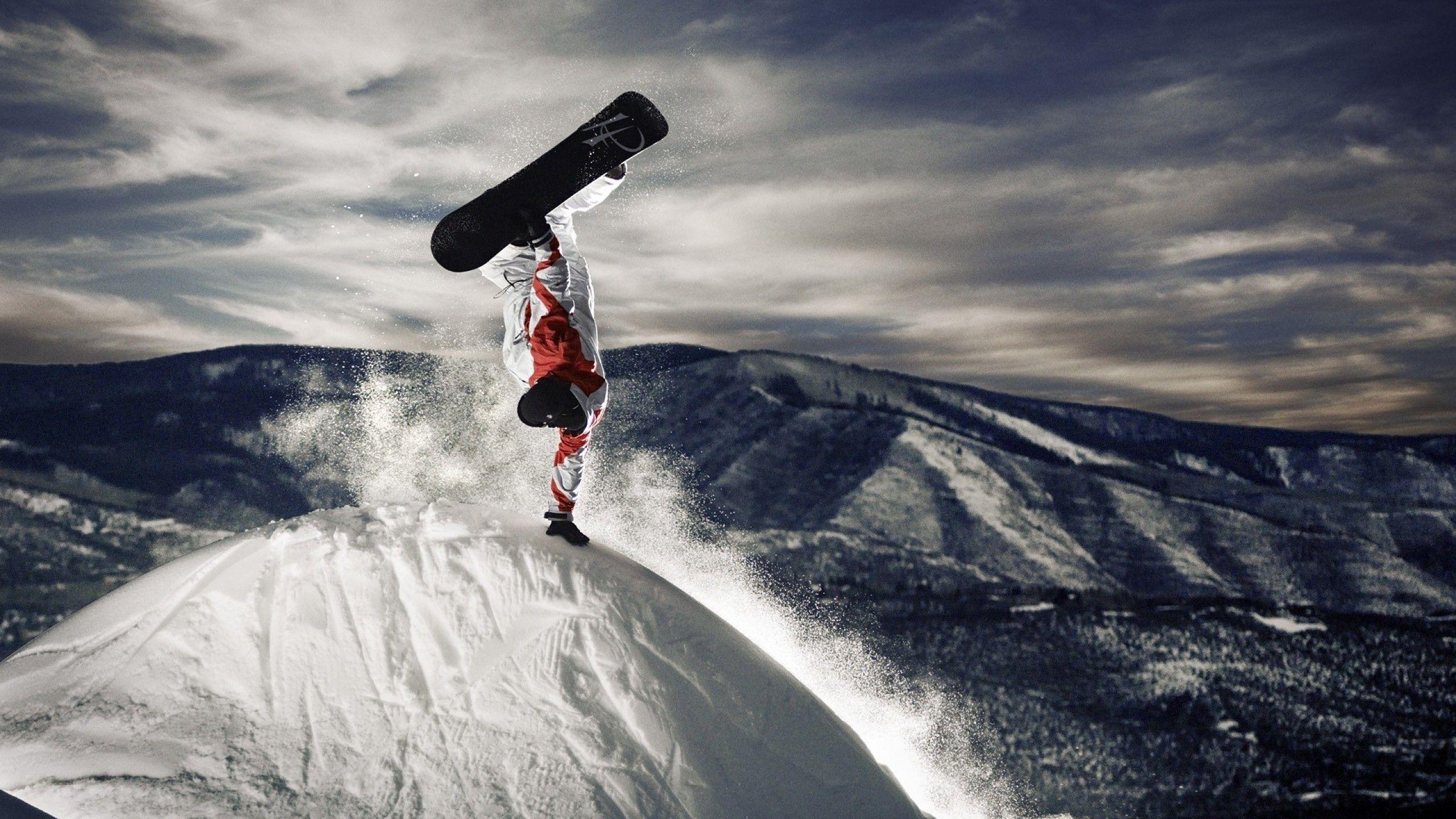 Extreme snowboarding Wallpaper #