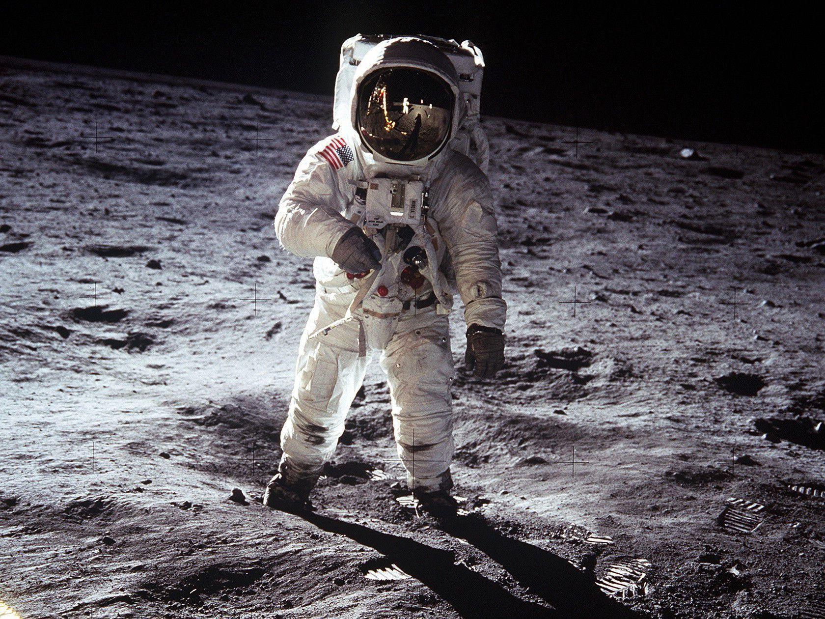 Free Download apollo 11 on moon Wallpaper in 1680x1260 resolutions