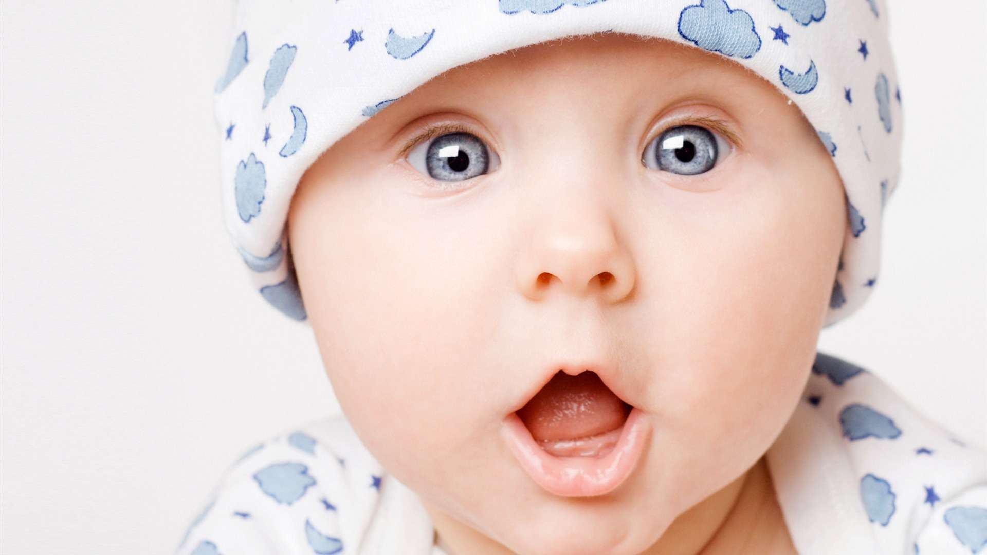 Cute Baby Free High Definition Background Wallpaper