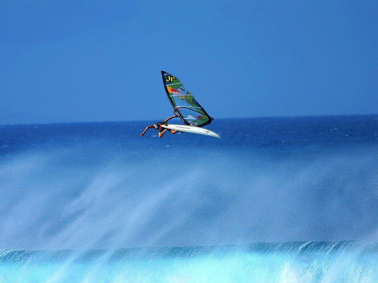 Windsurfing Wallpaper Picture