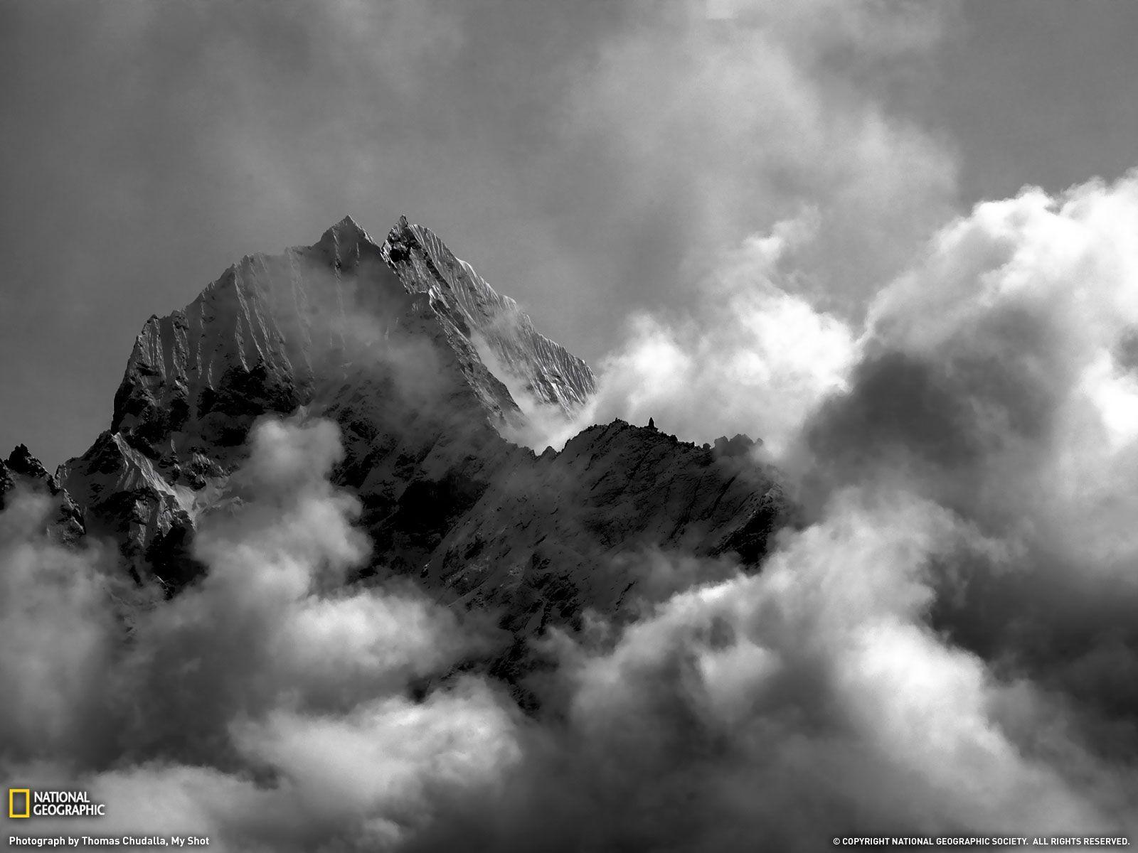 Clouds Near Mount Everest Picture, Wallpaper Geographic