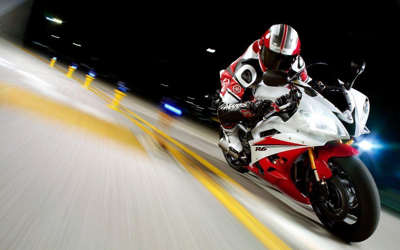 Motorcycle race yamaha yzf r6 racing Download PowerPoint