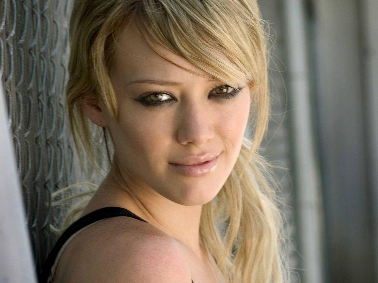 Desktop Wallpaper · Celebrities · Music · Hilary Duff Of