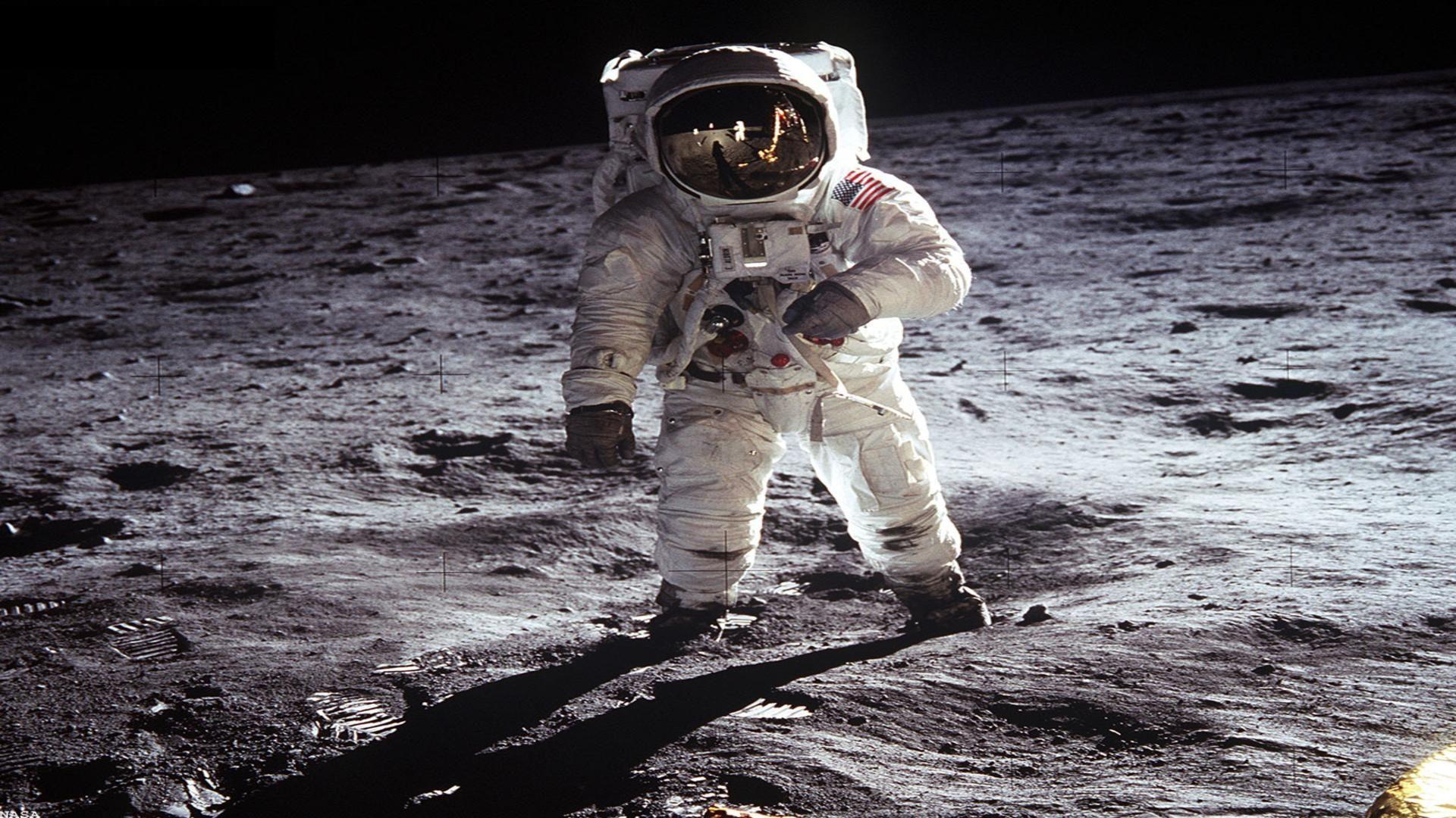 Apollo 11 mission space free desktop background wallpaper image