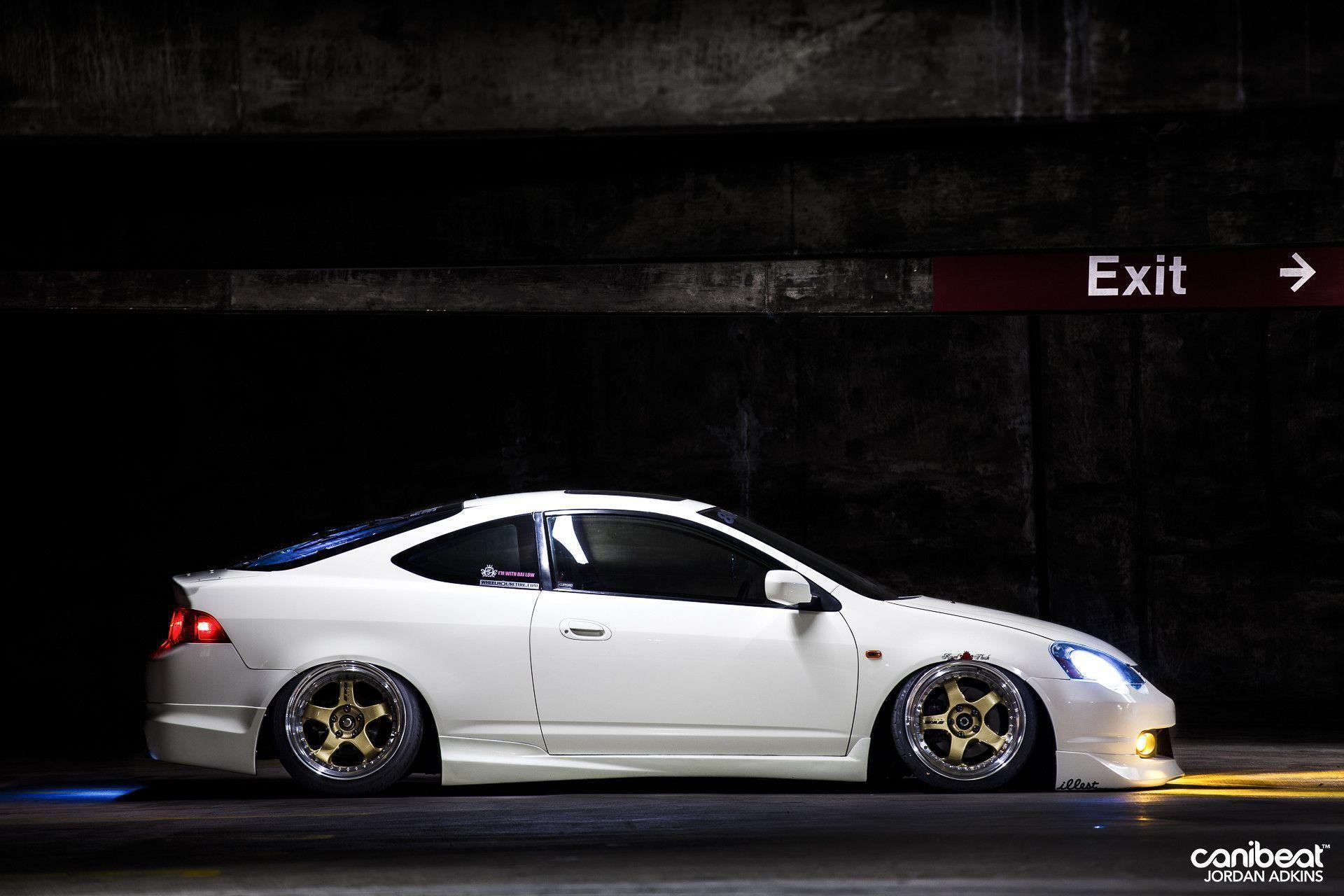 Wallpaper Wednesday: Jerald Yutadco&;s Bagged Acura RSX